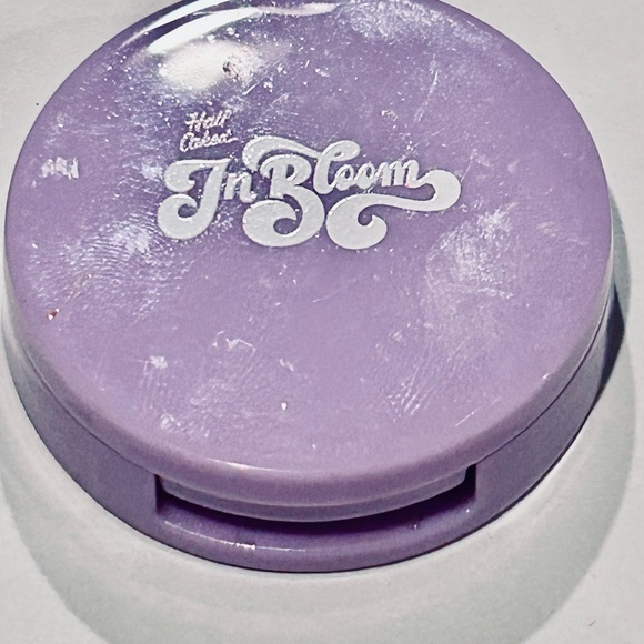 Half Caked In Bloom Powder Blush “Me & You.”
New - Picture 6 of 7